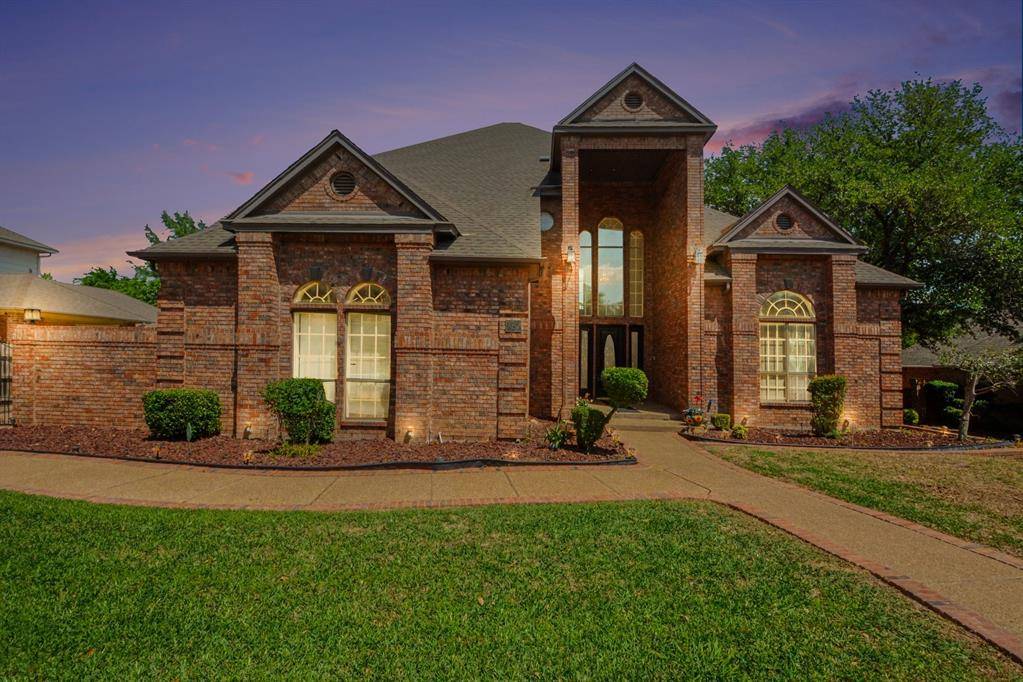 5205 Vicksburg Drive, Arlington, TX 76017