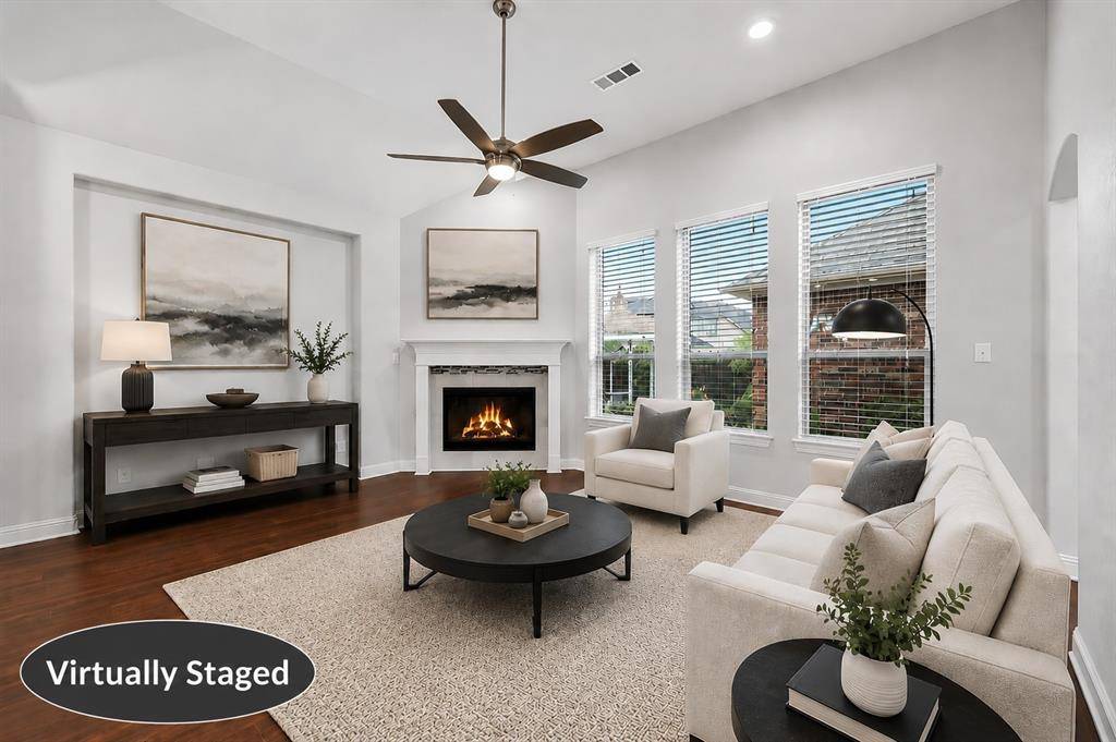 1107 Amber Rose Way, Arlington, TX 76005