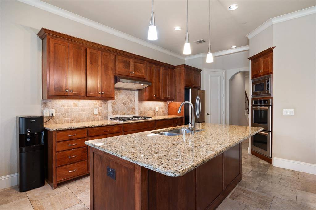 14737 Stanford Court, Addison, TX 75254