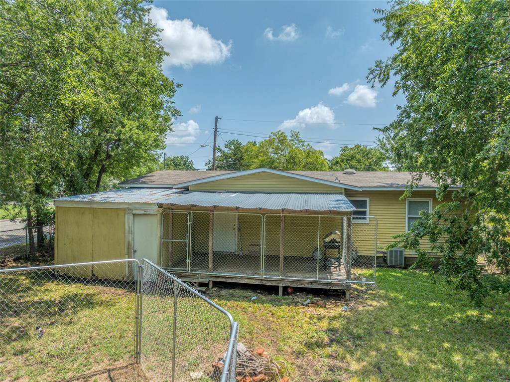 2120 N Hickory Street, Sherman, TX 75092