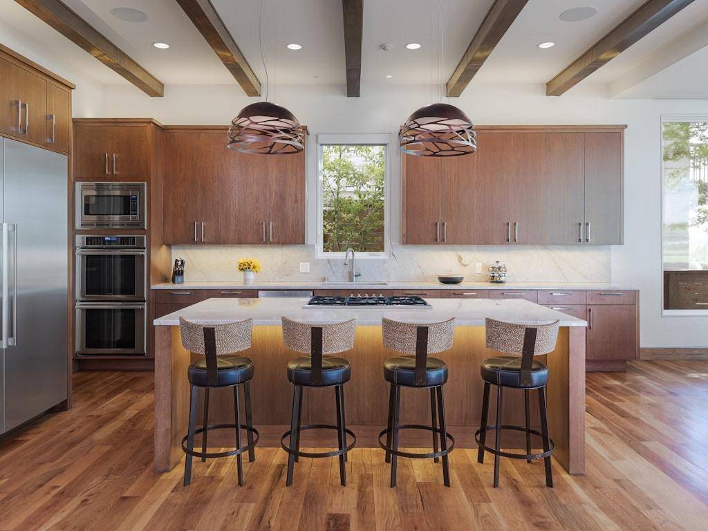 9210 W Lake Highlands Drive, Dallas, TX 75218