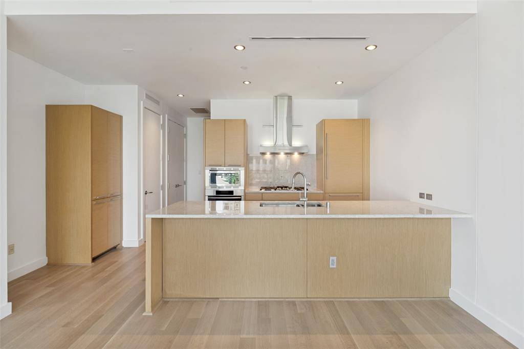 2900 Mckinnon Street #406, Dallas, TX 75201