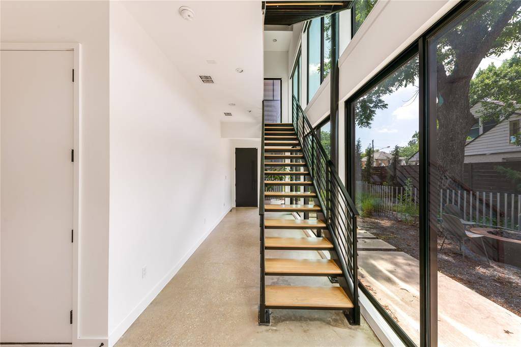 4817 Caxton Court, Dallas, TX 75204