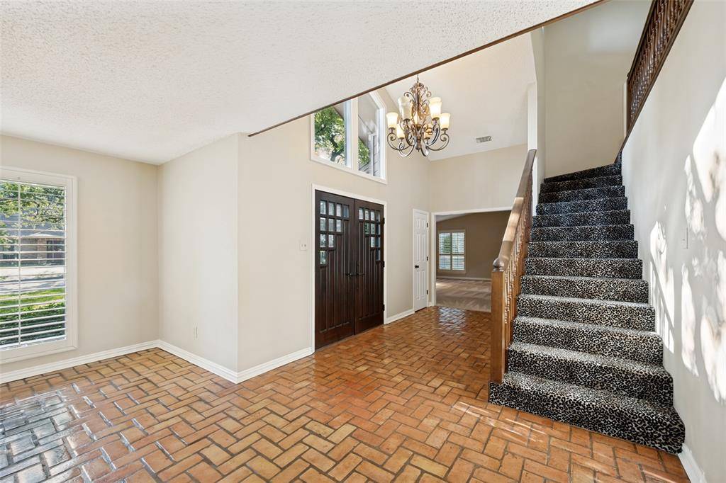 804 Firewheel Trail, Fort Worth, TX 76112