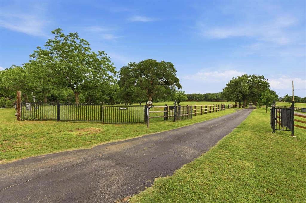 5400 Mitchell Saxon Road, Fort Worth, TX 76140