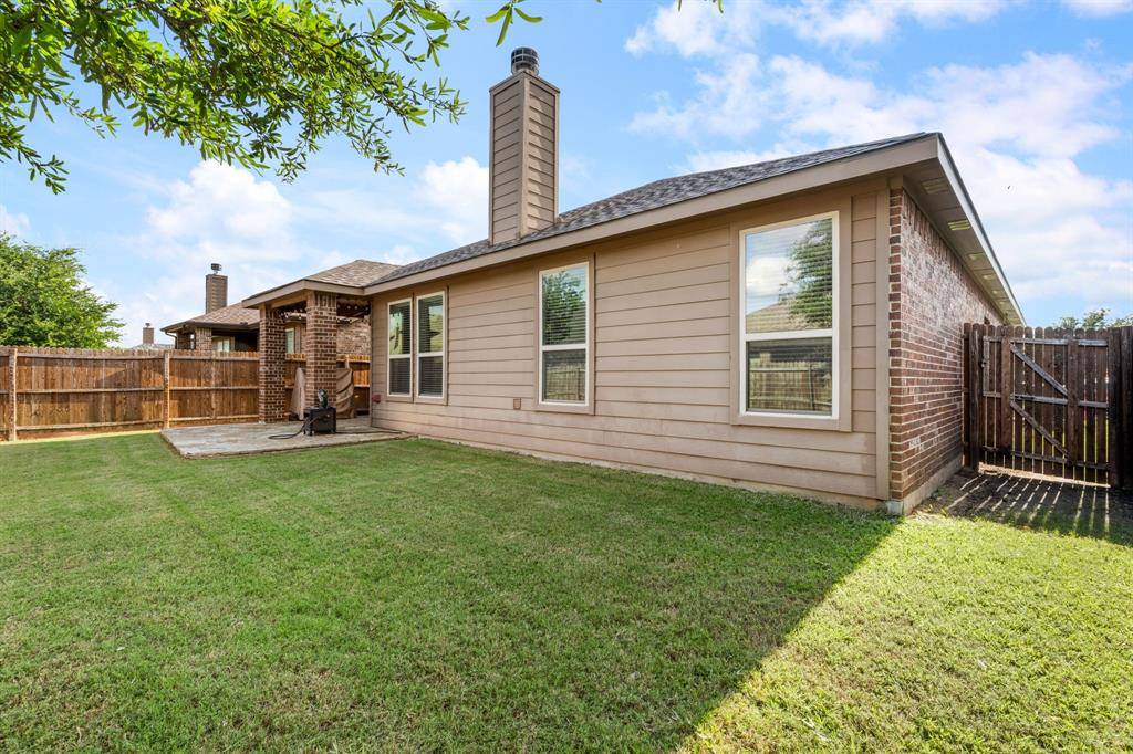 11312 Gold Canyon Drive, Fort Worth, TX 76052