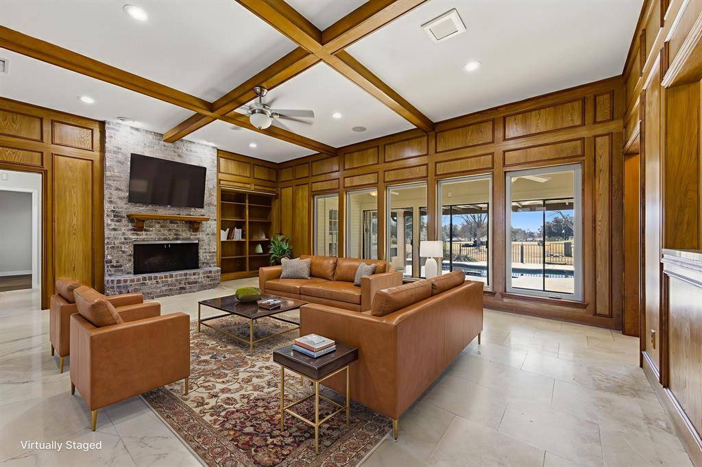 3332 Gatwick Place, Farmers Branch, TX 75234