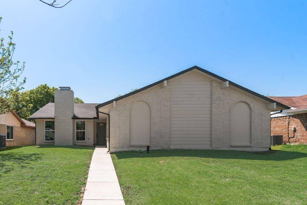 1656 Glenhill Lane, Lewisville, TX 75077
