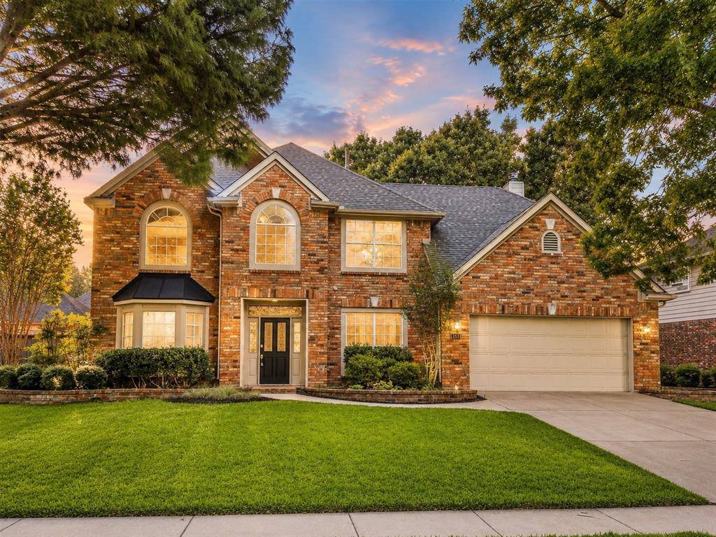 1104 W Winding Creek Drive, Grapevine, TX 76051