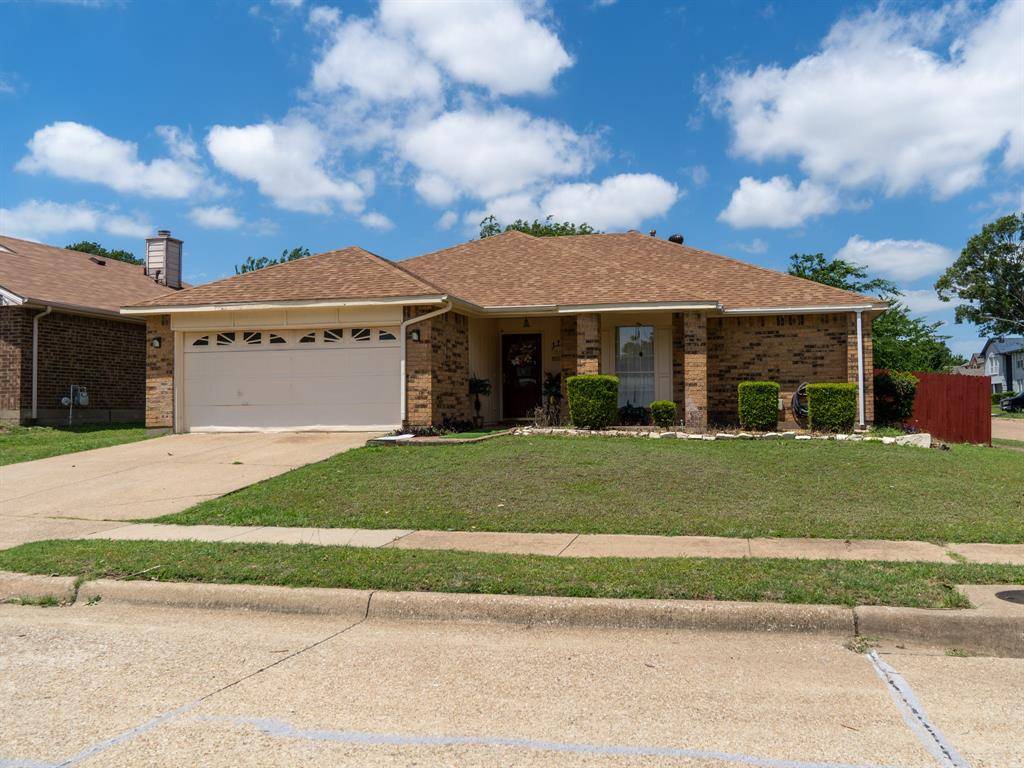 8300 Ohara Lane, Fort Worth, TX 76123