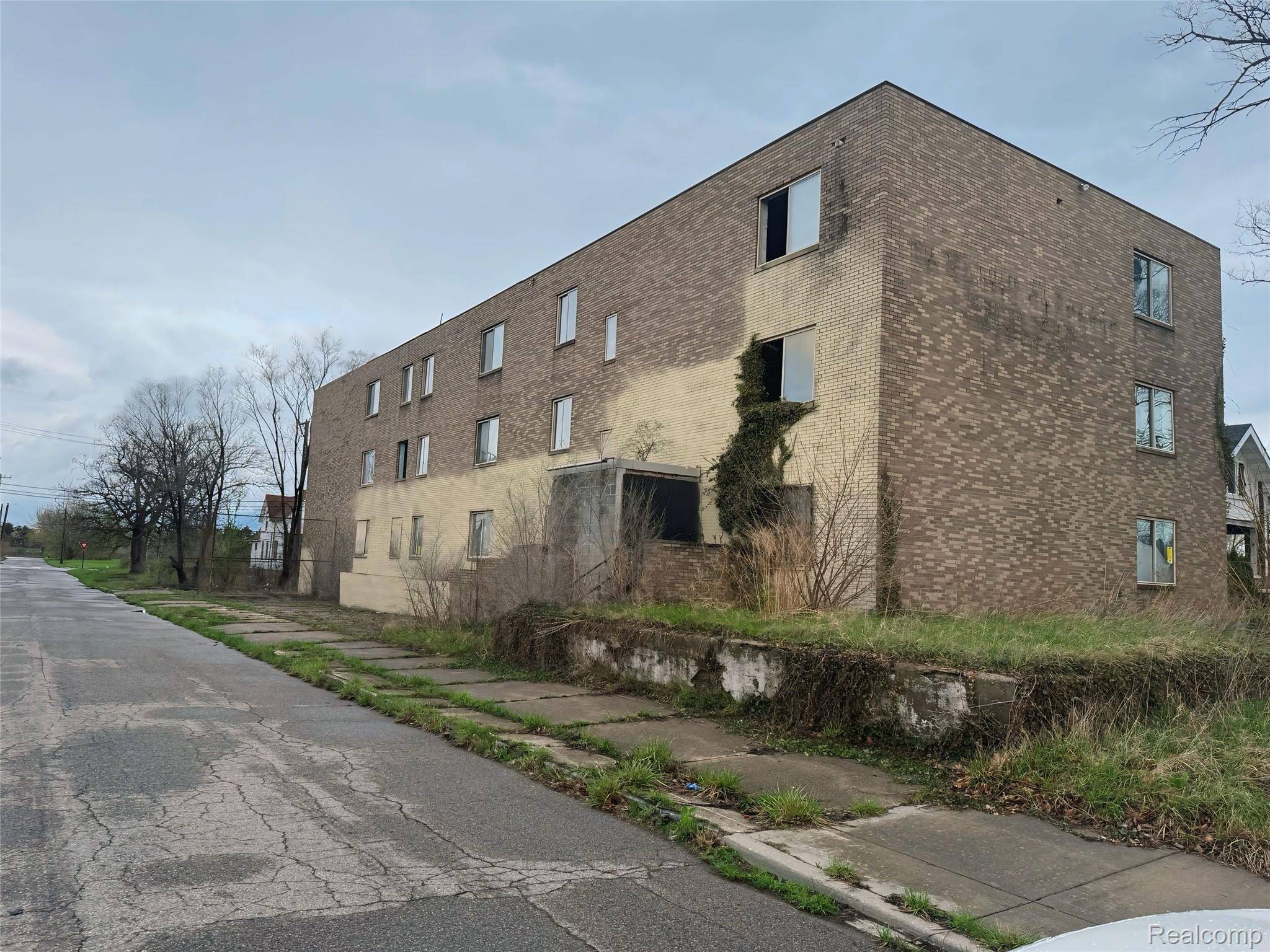 1880 E Grand BLVD, Detroit, MI 48211