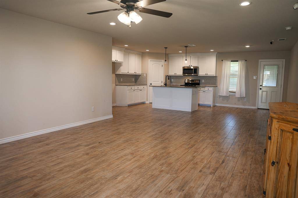 147 Brown Lane, Poolville, TX 76487