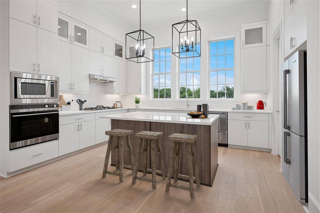 5033 Magnolia Circle, Addison, TX 75001