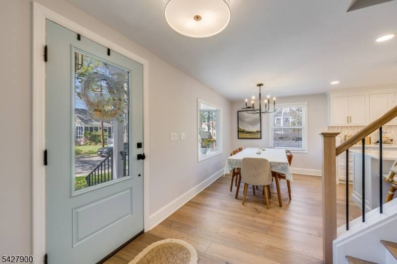 7 Meadow Rd, Chatham Boro, NJ 07928