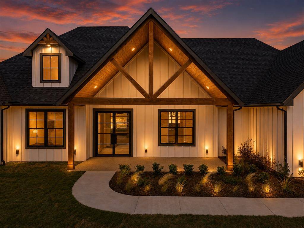 108 Bear Cat Court, Alvord, TX 76225