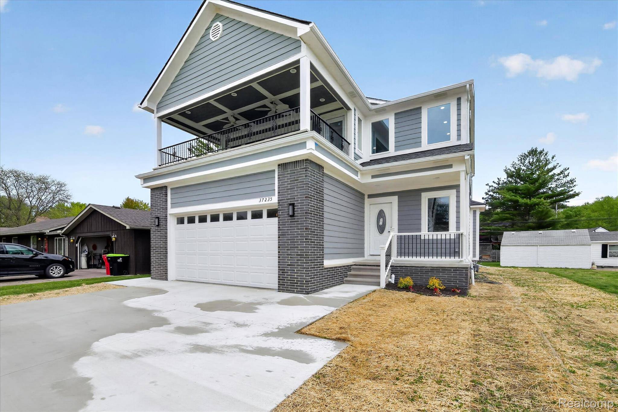 37235 Jefferson AVE, Harrison Charter Township, MI 48045