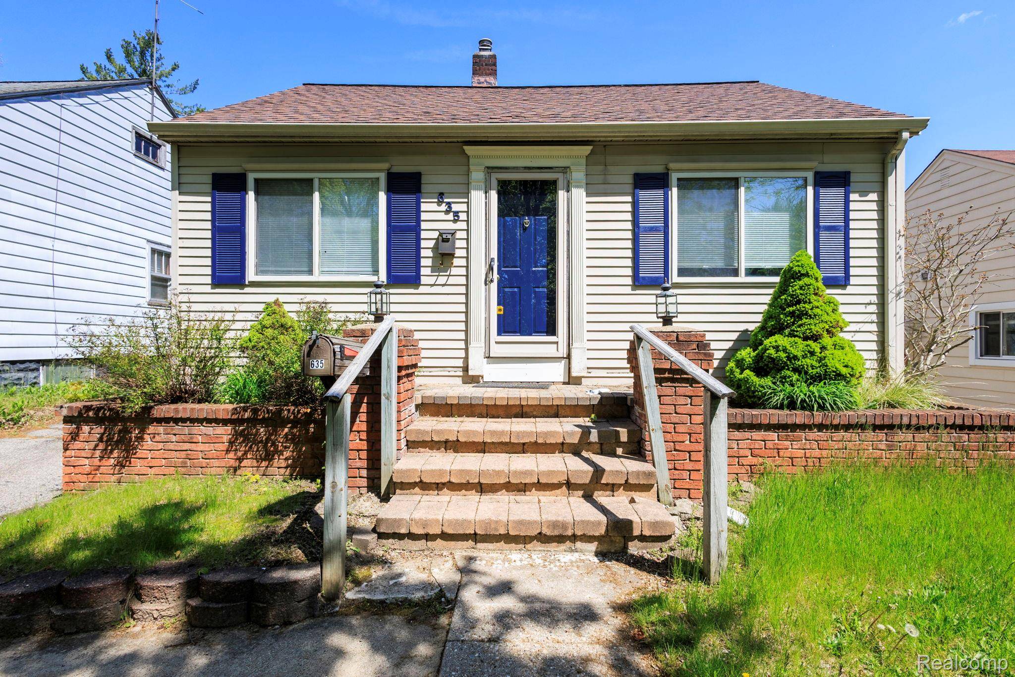 635 E Tennyson AVE, Pontiac, MI 48340