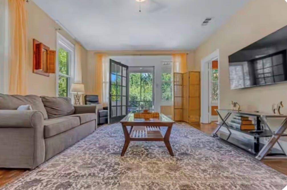 4303 Vandelia Street, Dallas, TX 75219