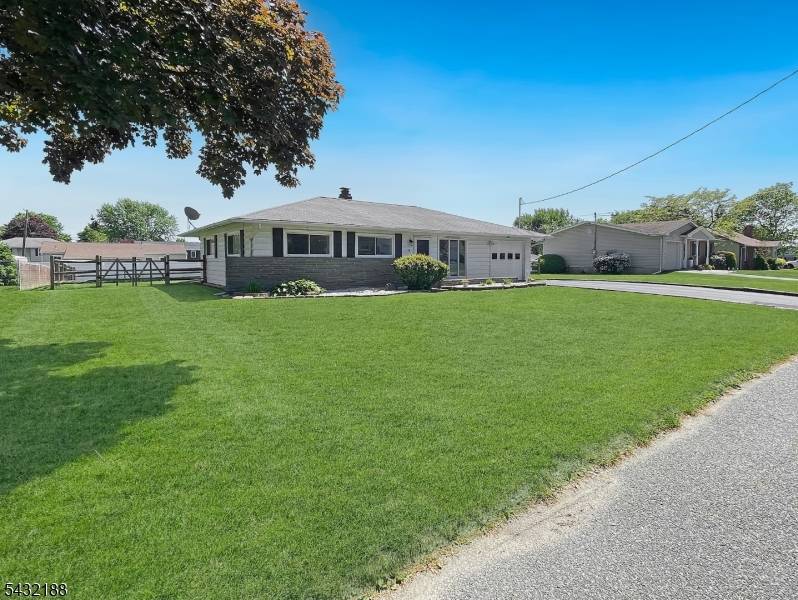 706 Rugby Road, Lopatcong Twp., NJ 08865