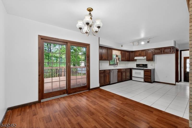 212 Oxford Rd, Edison Twp., NJ 08820
