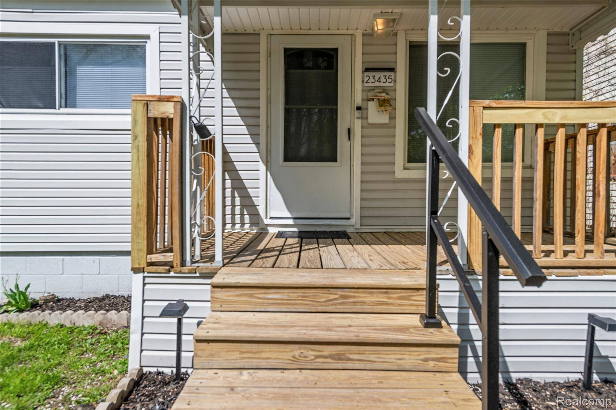 23435 Vance AVE, Hazel Park, MI 48030