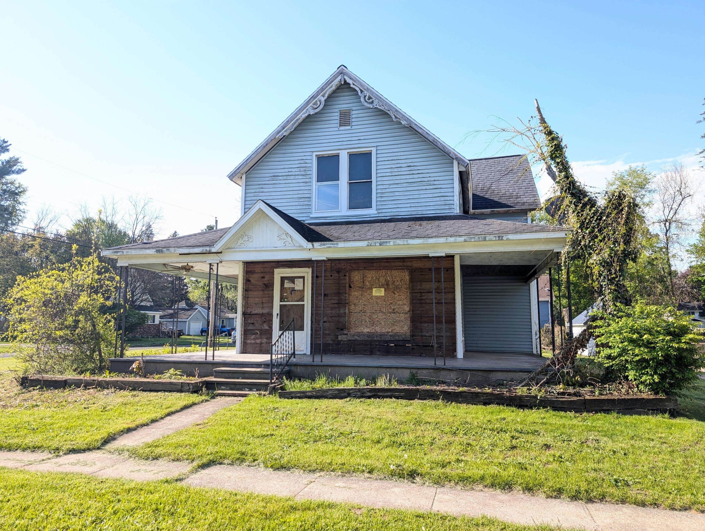 115 E Cass ST, Bangor City, MI 49013