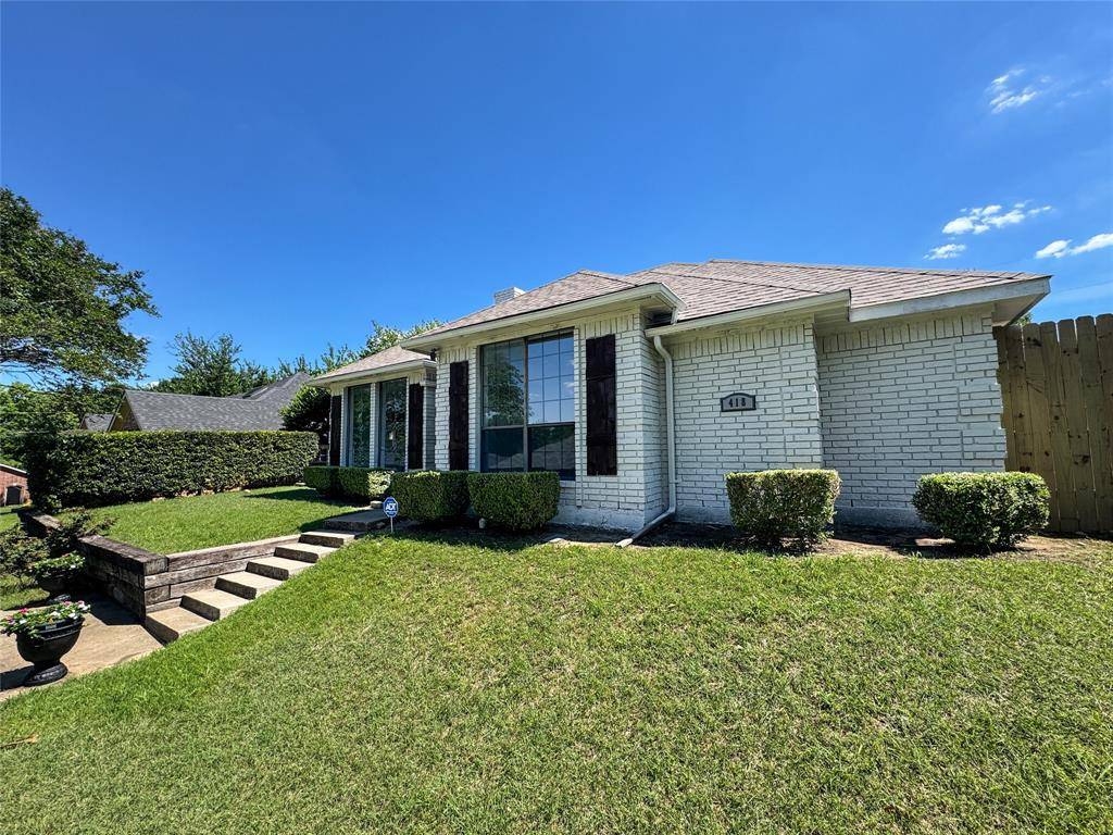 418 Whispering Hills Drive, Duncanville, TX 75137