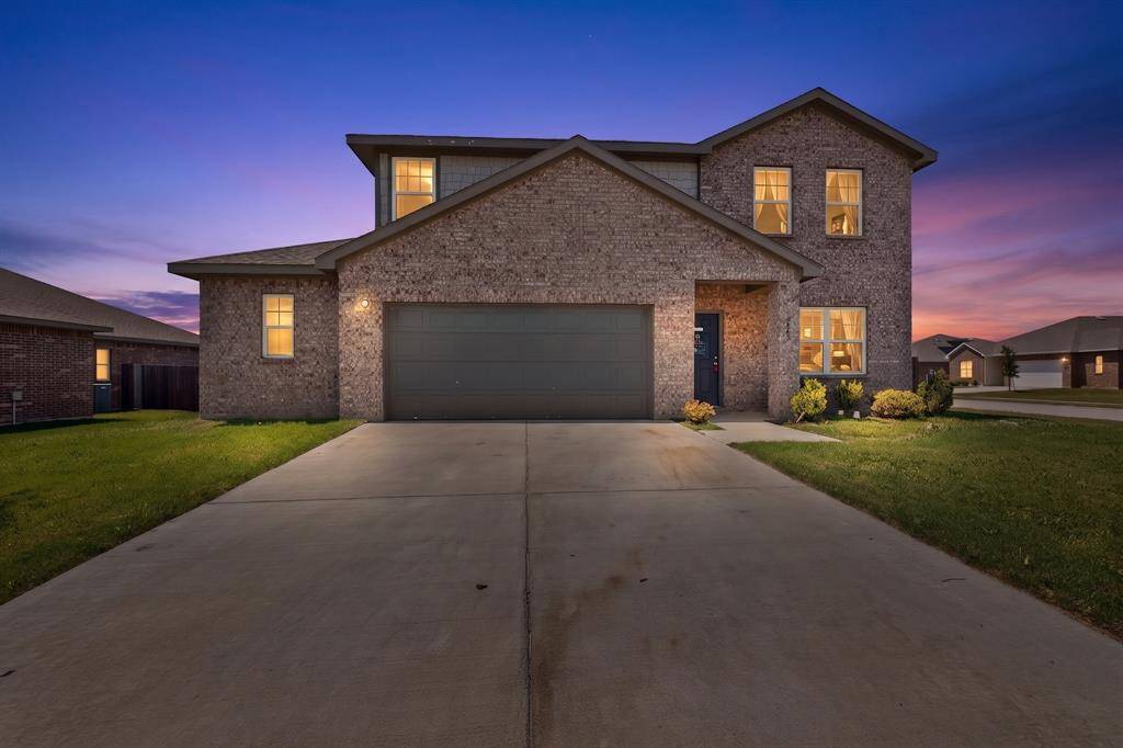 2601 Beech Creek Road, Glenn Heights, TX 75154