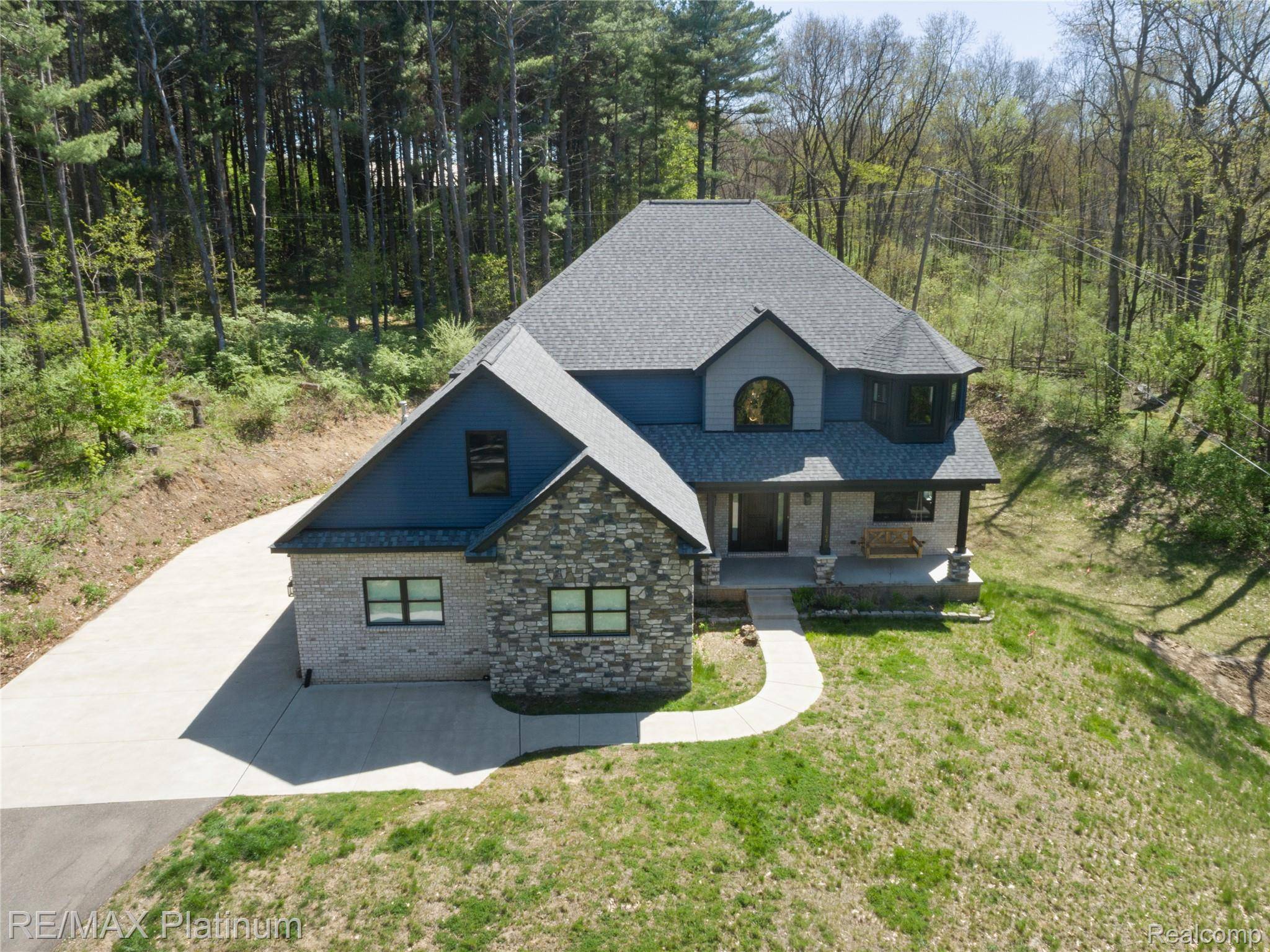 3705 High Hillcrest DR, Marion Township, MI 48843