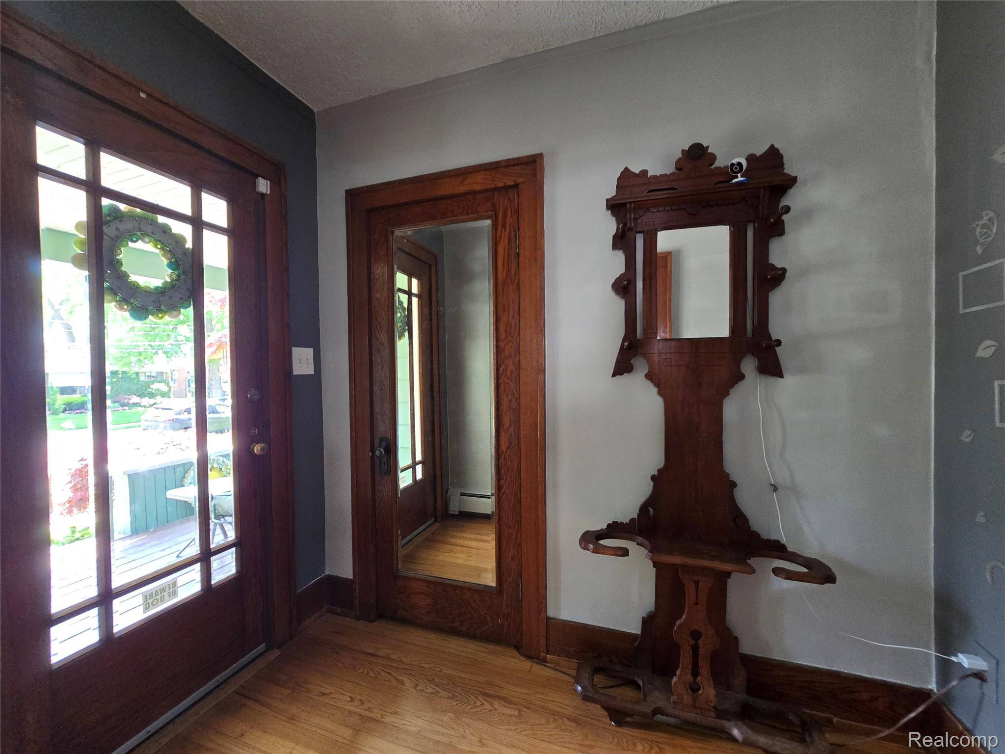 22911 Maple AVE, Farmington, MI 48336