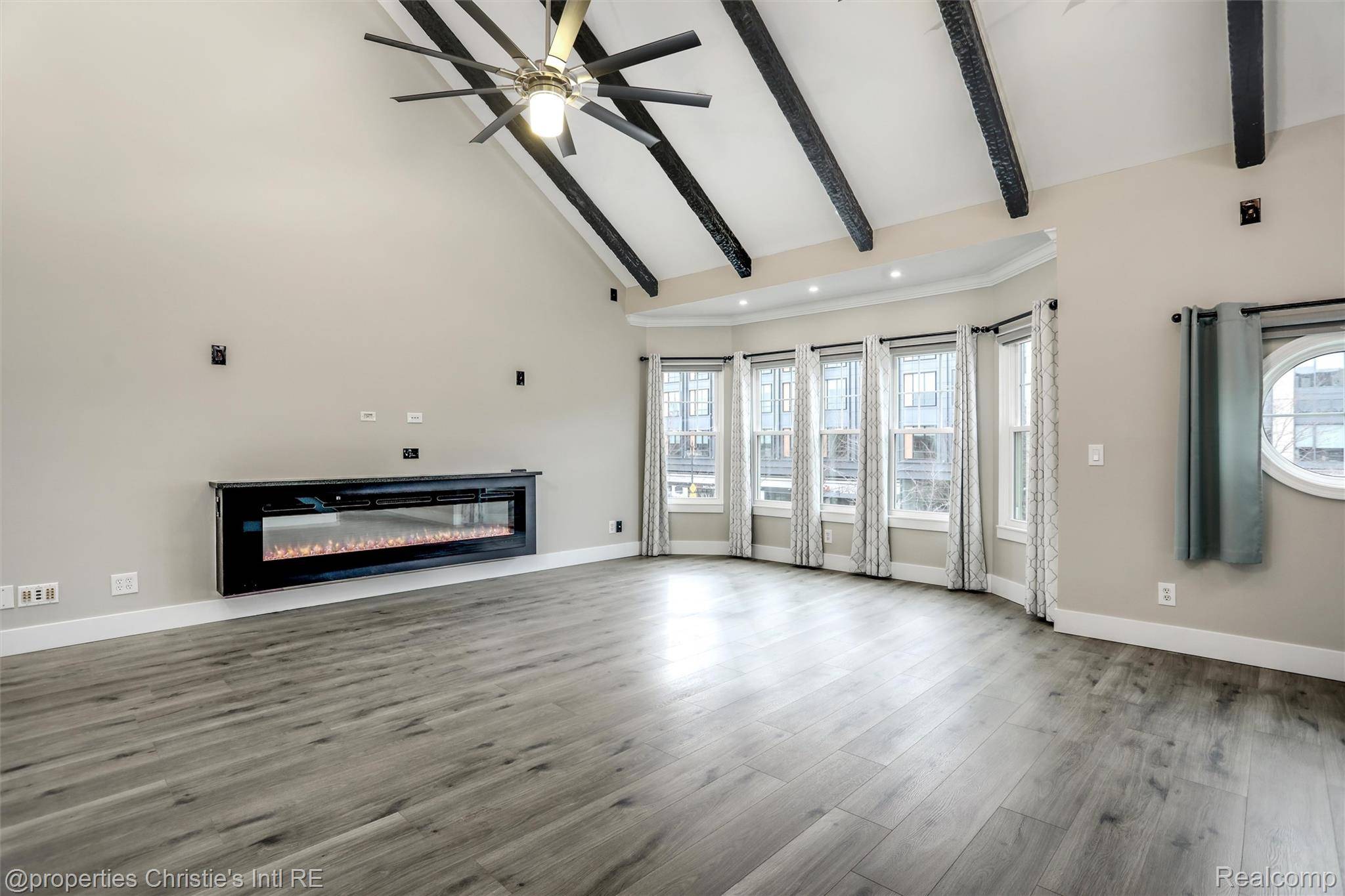 2542 WOODWARD AVE, Detroit, MI 48201
