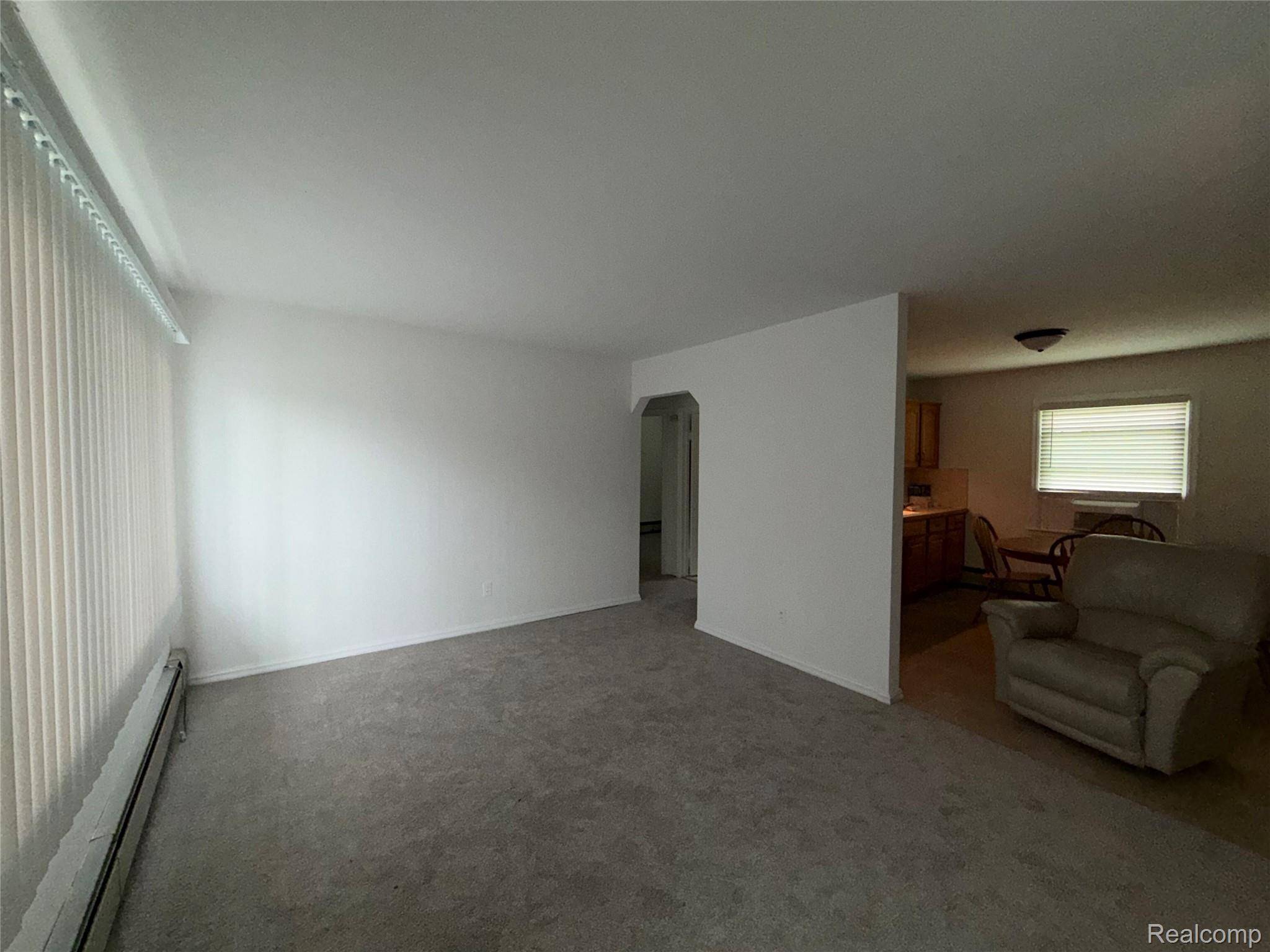 26004 Waldorf ST, Roseville, MI 48066