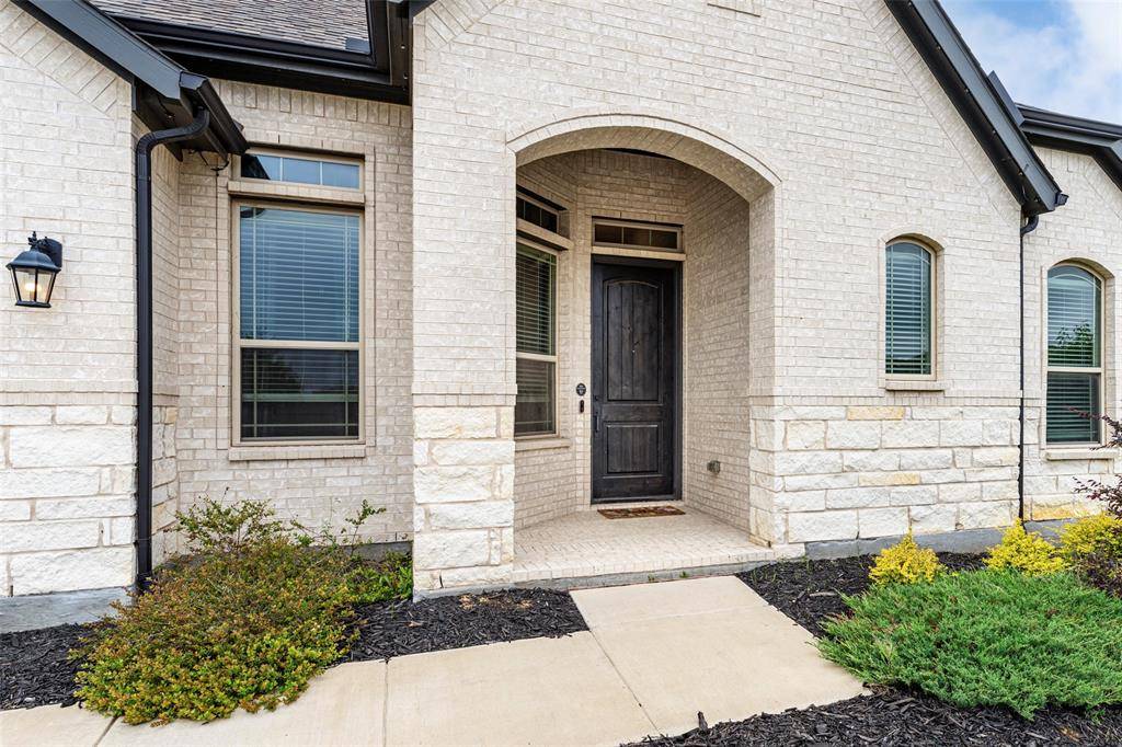 1237 Levee Lane, Kennedale, TX 76060