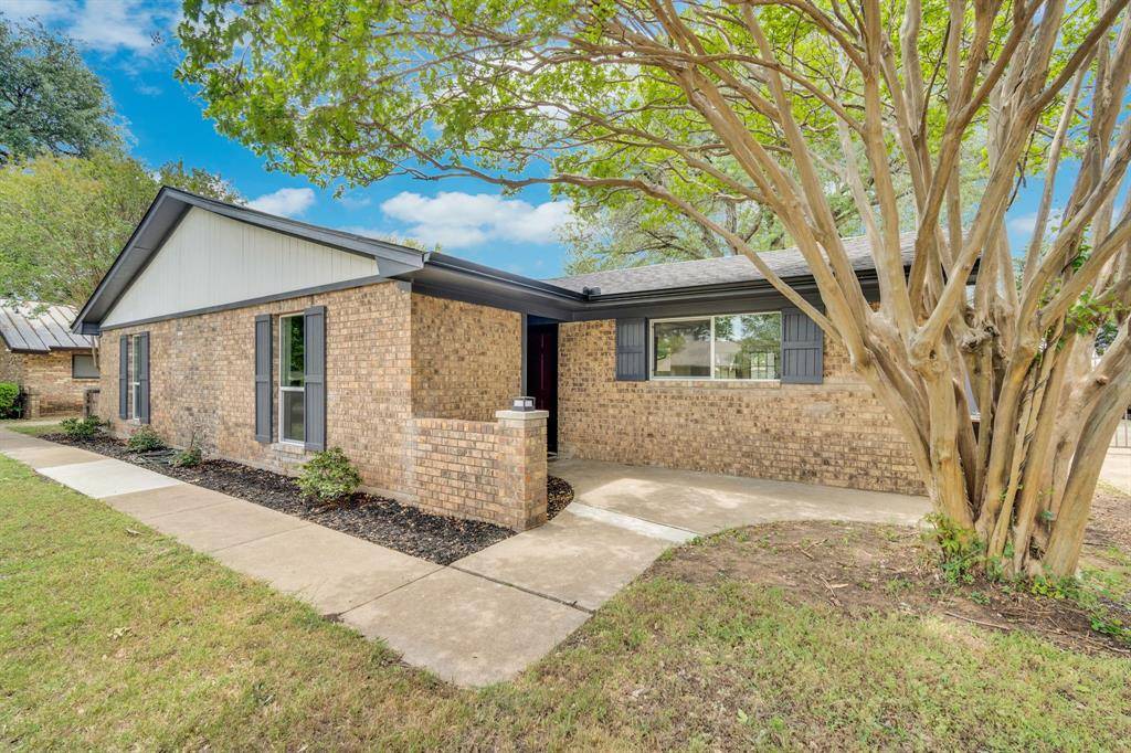 411 Gingerbread Lane, Waxahachie, TX 75165