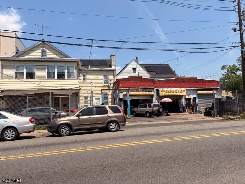 480-482 E 19Th St, Paterson City, NJ 07514