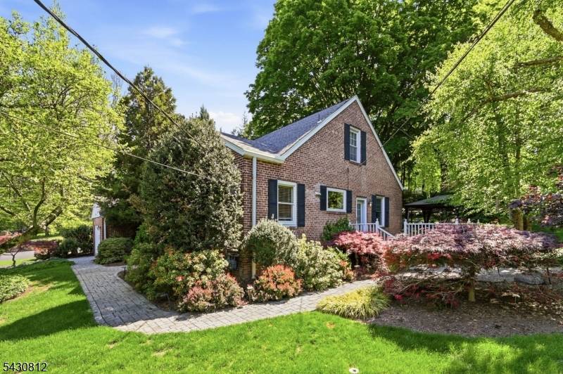 806 Ramapo Valley Rd, Oakland Boro, NJ 07436