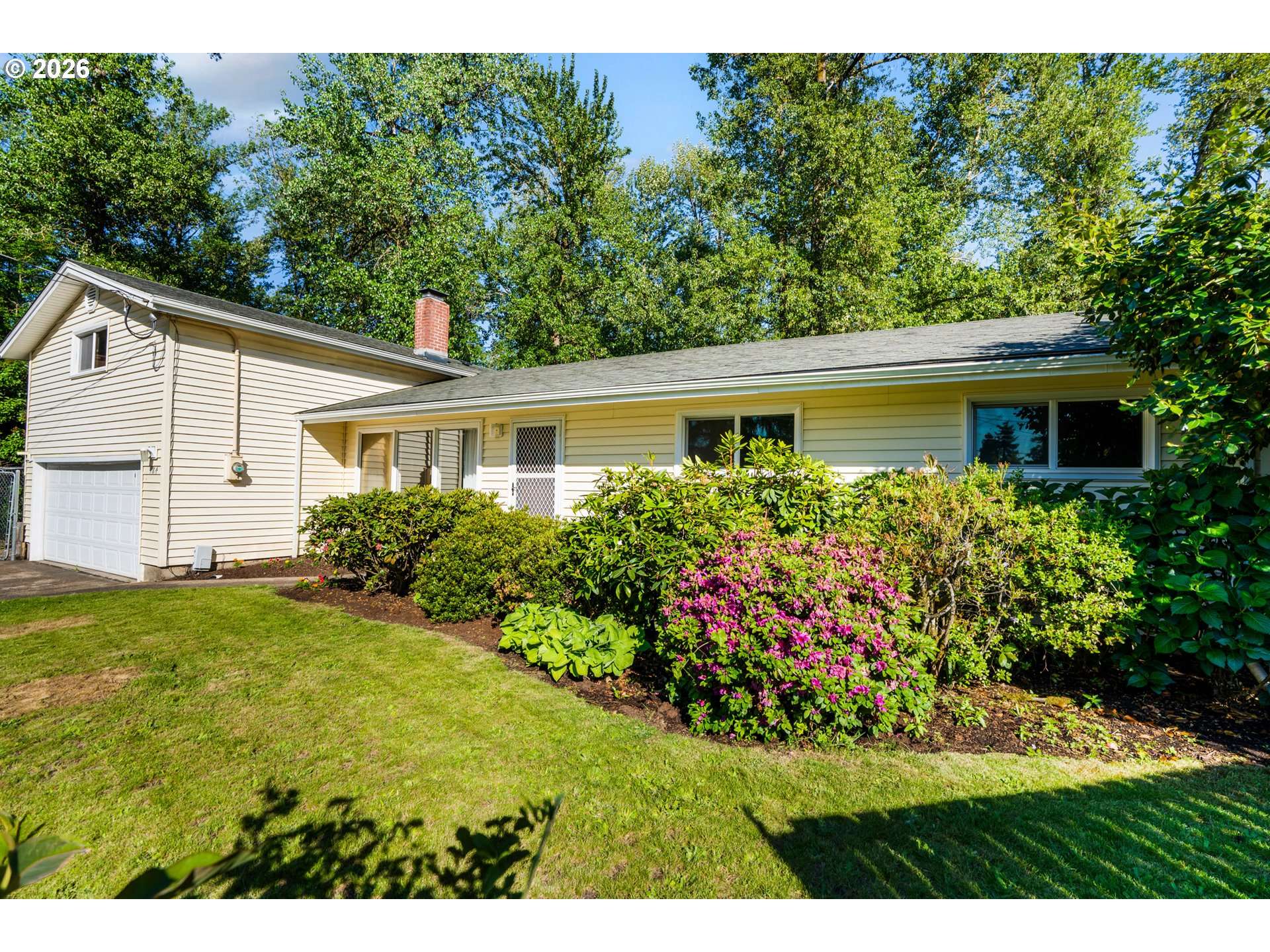 184 E HATTON AVE, Eugene, OR 97404