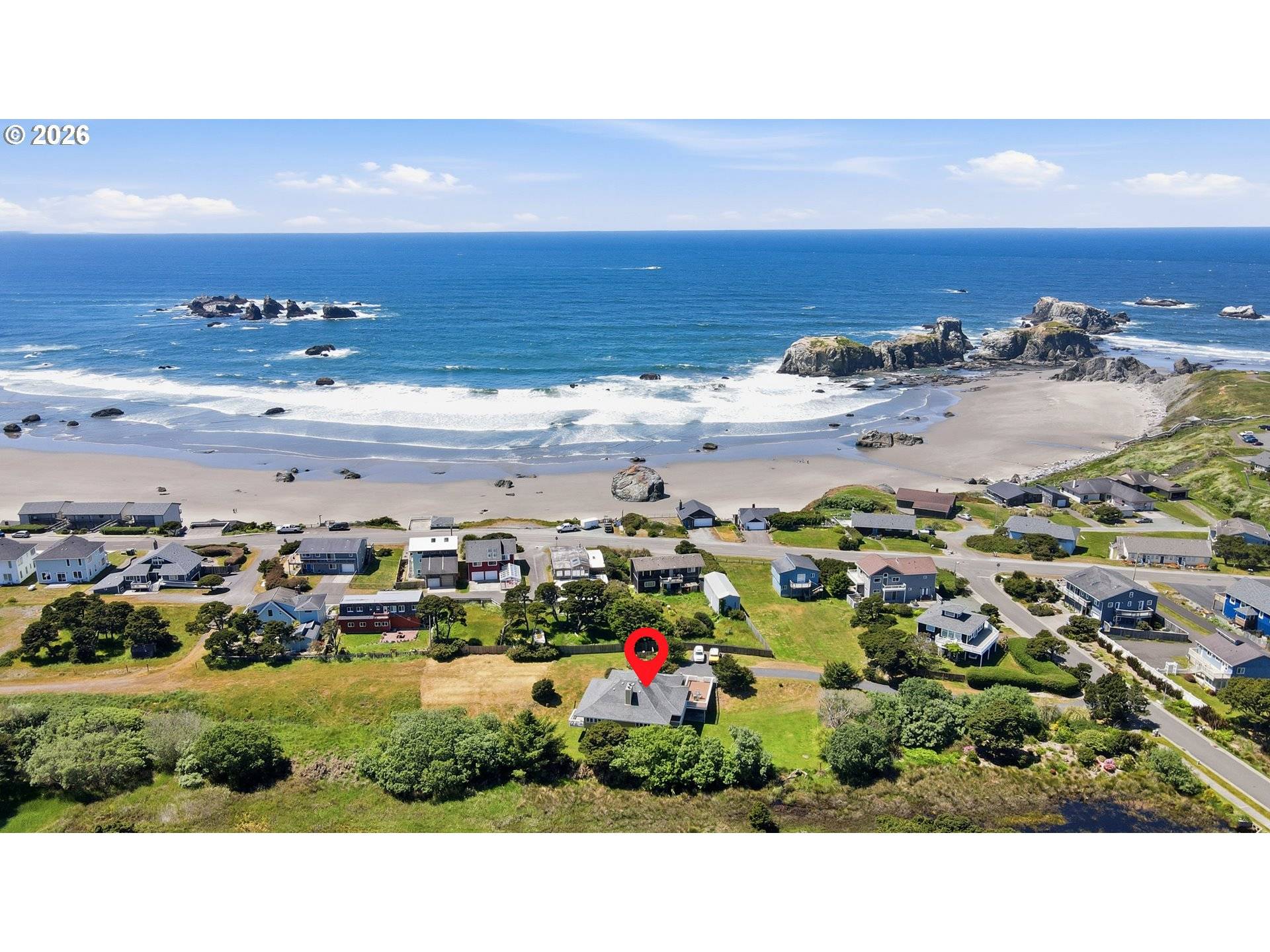 1337 BEACH LOOP DR, Bandon, OR 97411