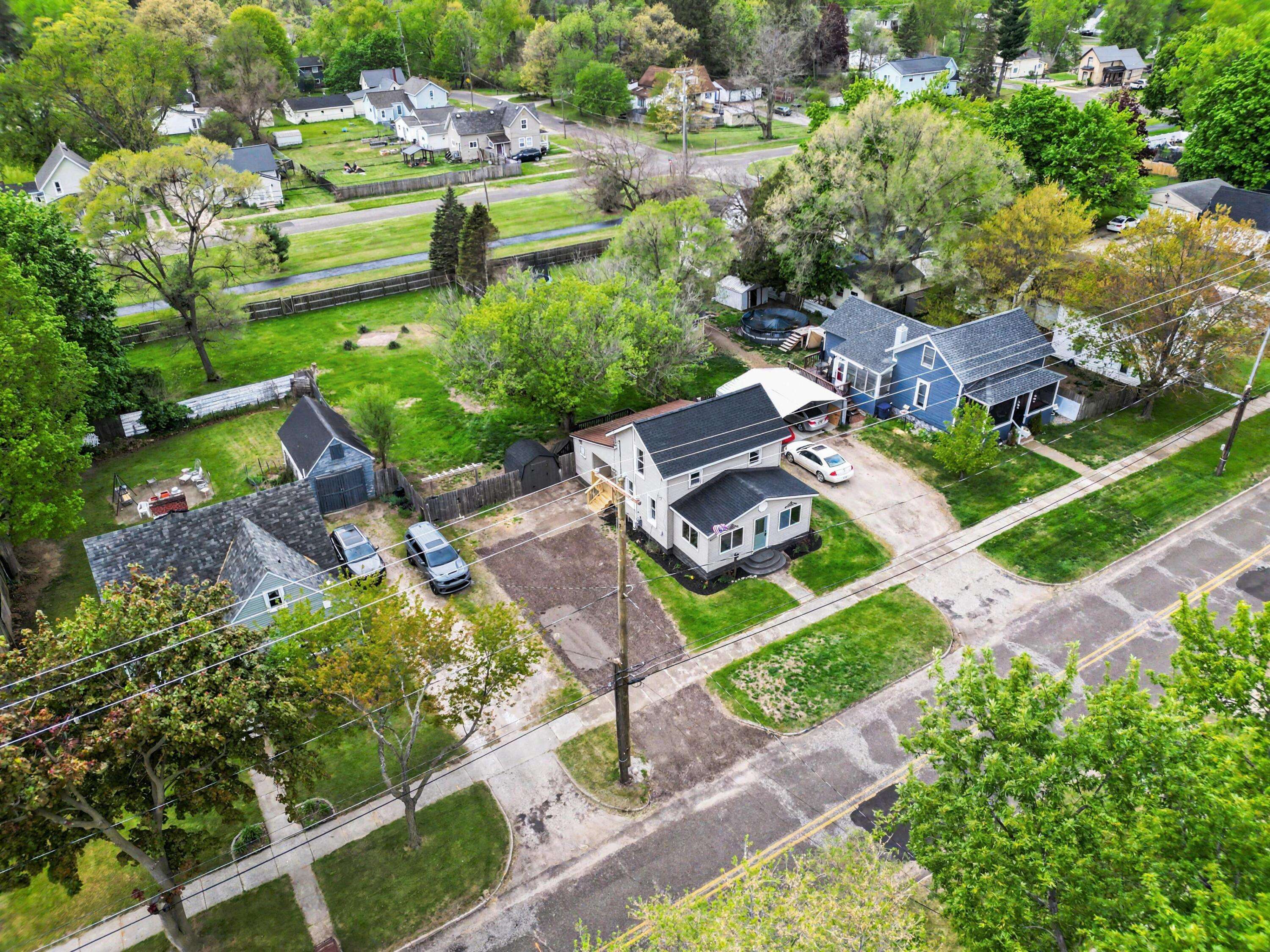 413 S Front ST, Belding City, MI 48809