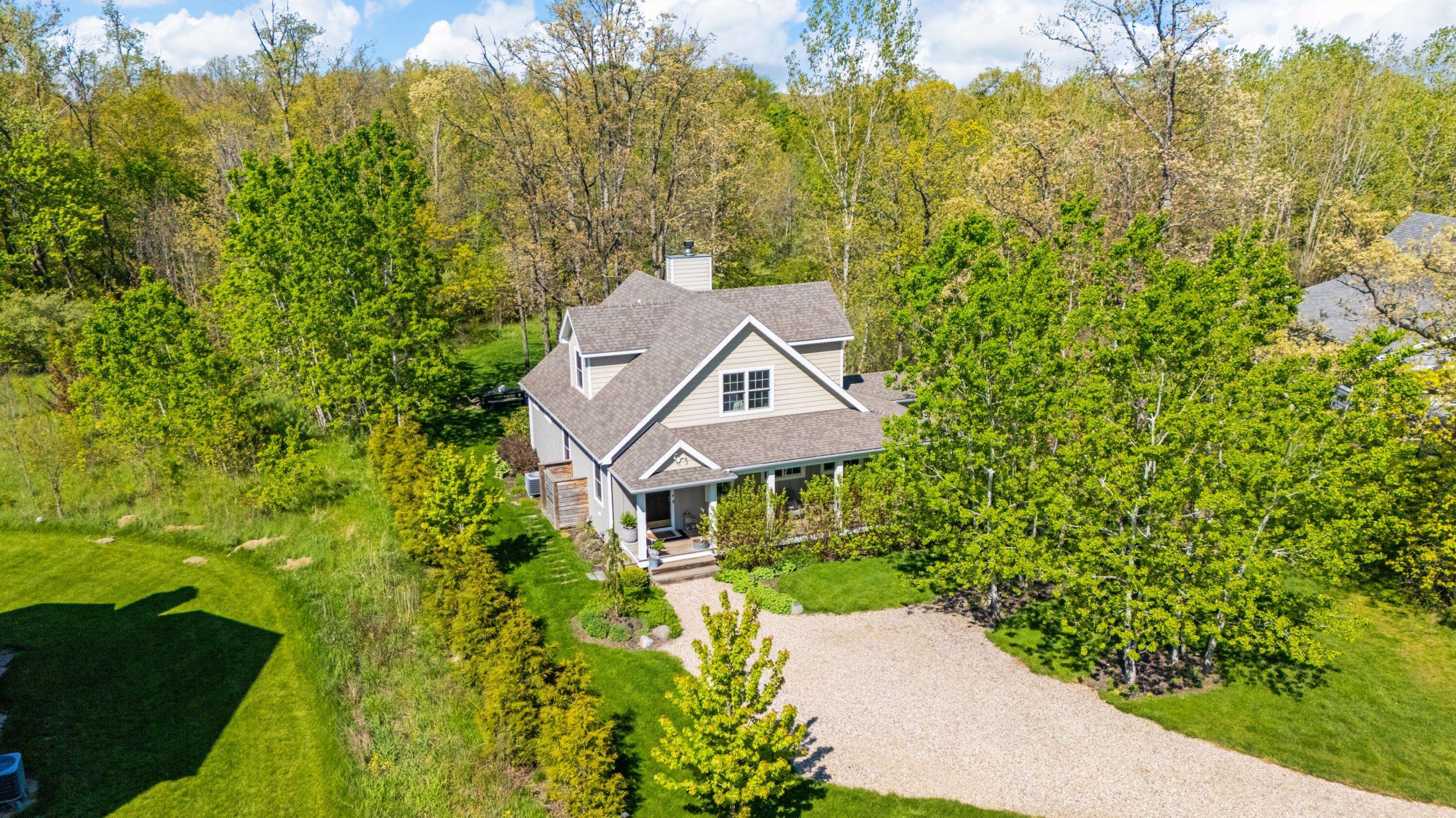 5553 Hidden Pond LN, Chikaming Twp, MI 49125