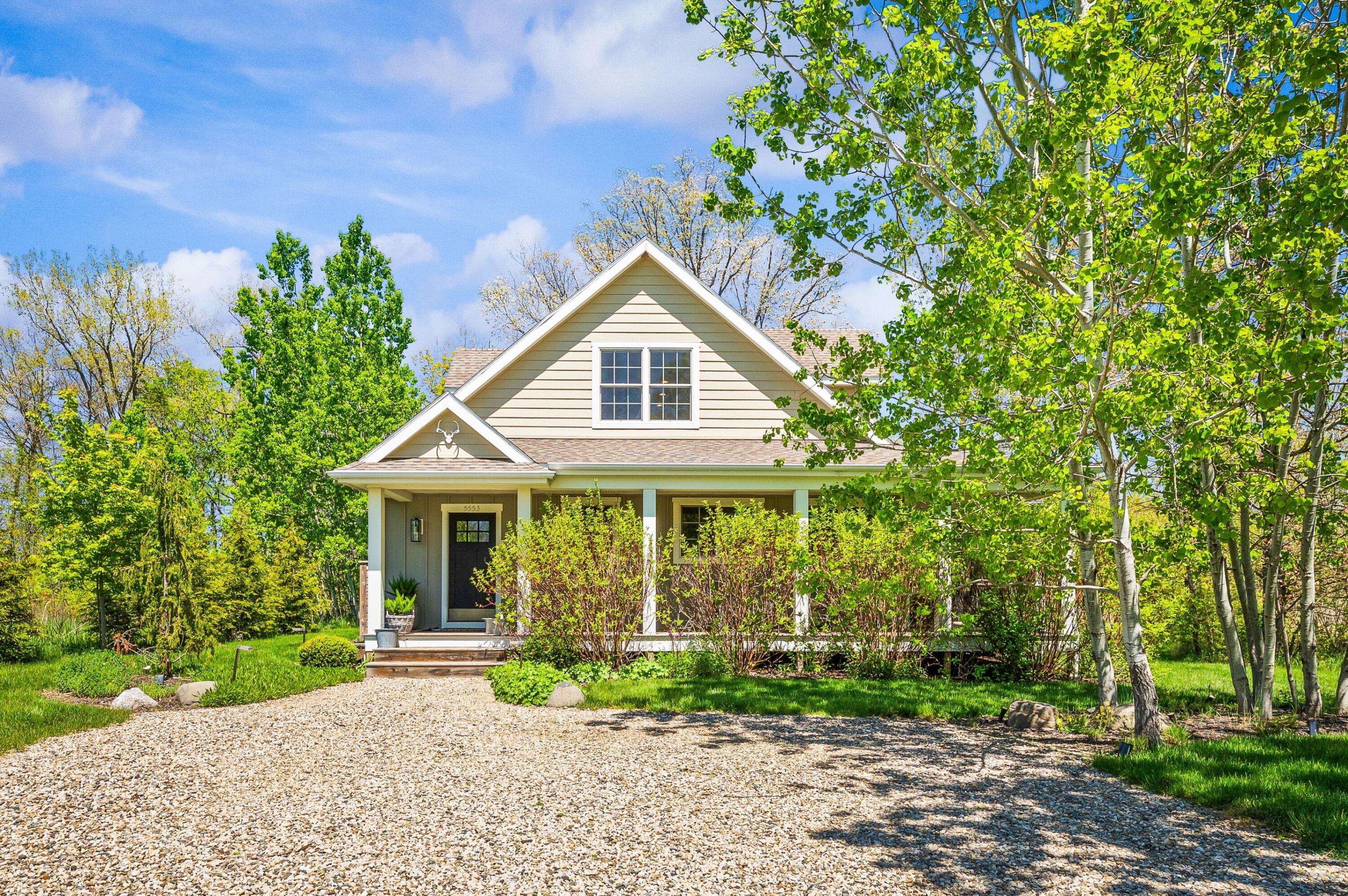 5553 Hidden Pond LN, Chikaming Twp, MI 49125