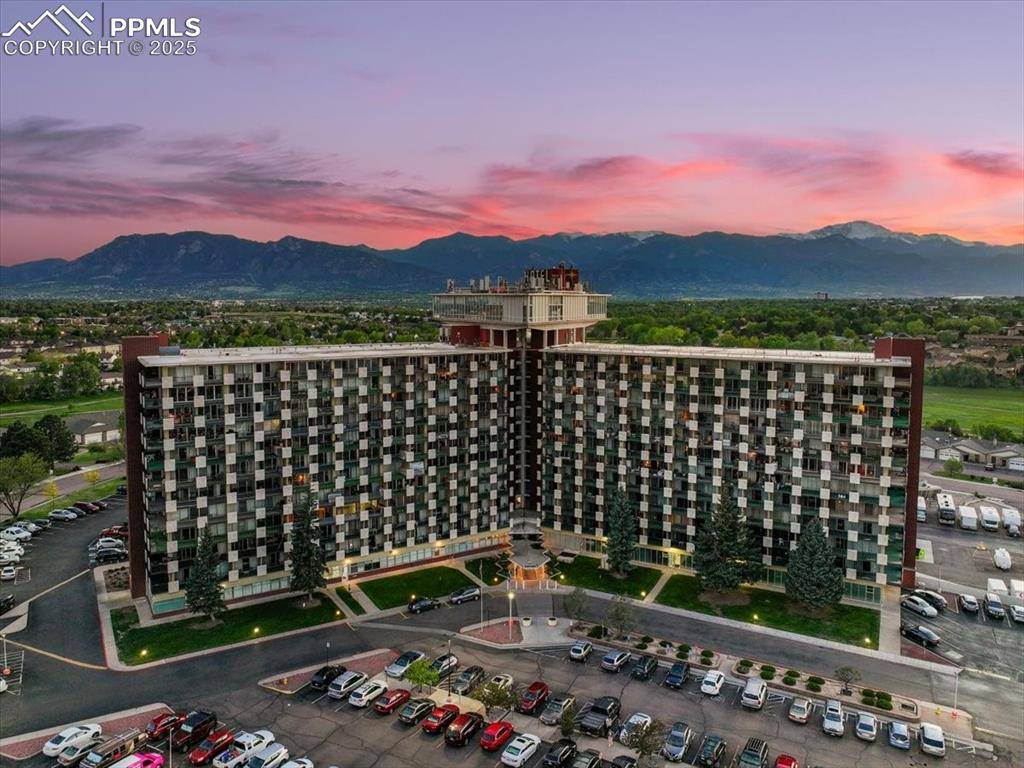 411 Lakewood CIR #A706, Colorado Springs, CO 80910