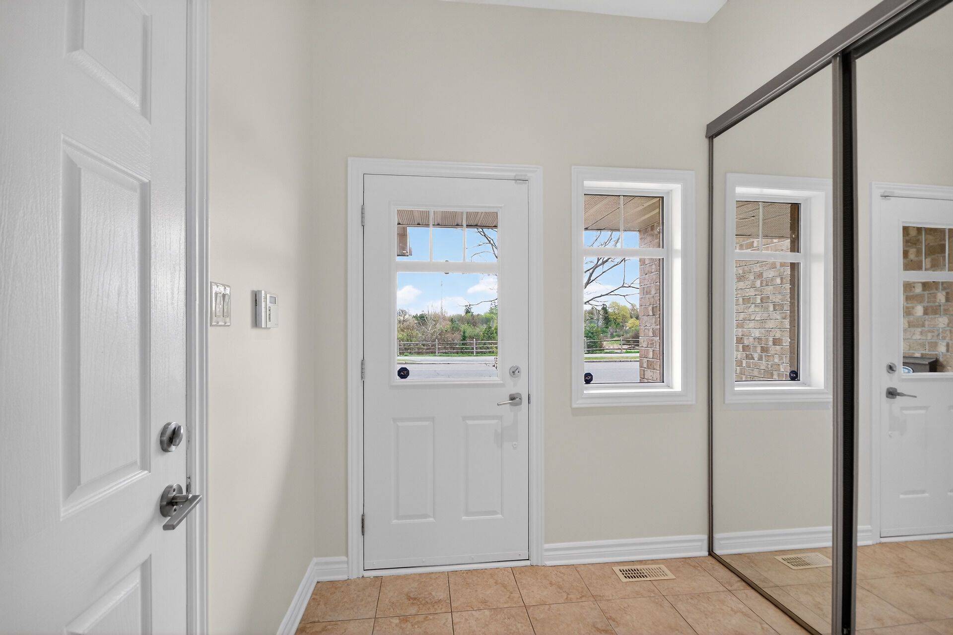740 Paul Metivier DR, Barrhaven, ON K2J 3G4