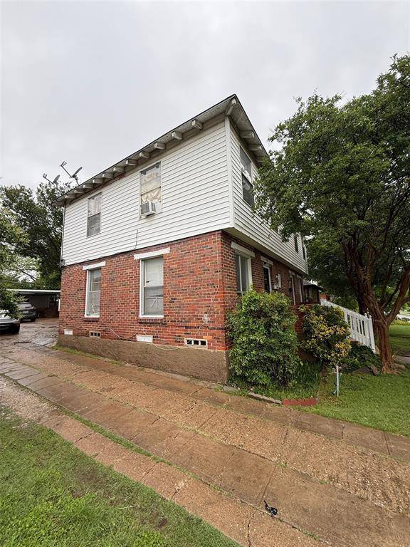 311 N Montreal Avenue, Dallas, TX 75208