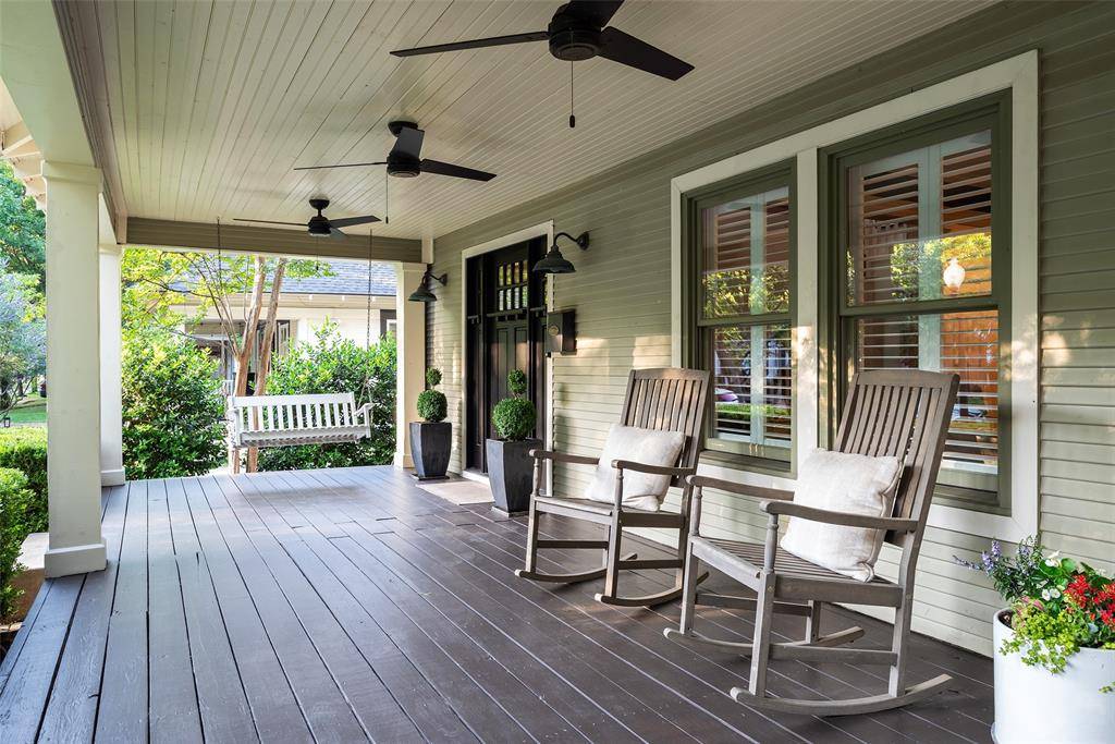 326 S Edgefield Avenue, Dallas, TX 75208