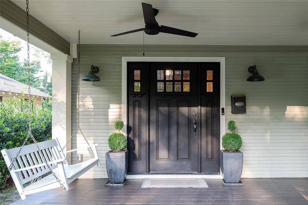 326 S Edgefield Avenue, Dallas, TX 75208