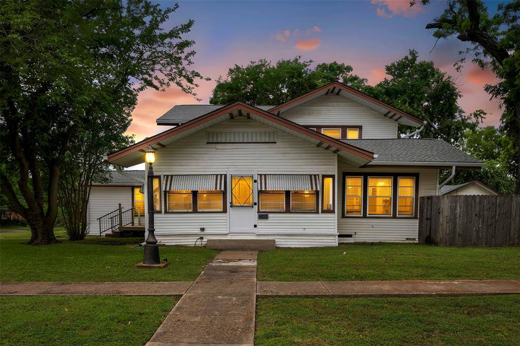401 N Dallas Street, Ennis, TX 75119