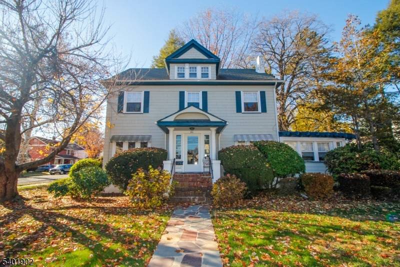 301 3Rd St, Clifton City, NJ 07011