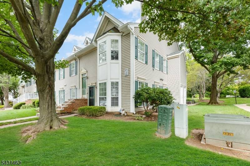 193 Columbus Dr, Franklin Twp., NJ 08823