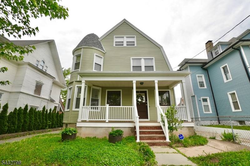 566 Highland Ave, Newark City, NJ 07104